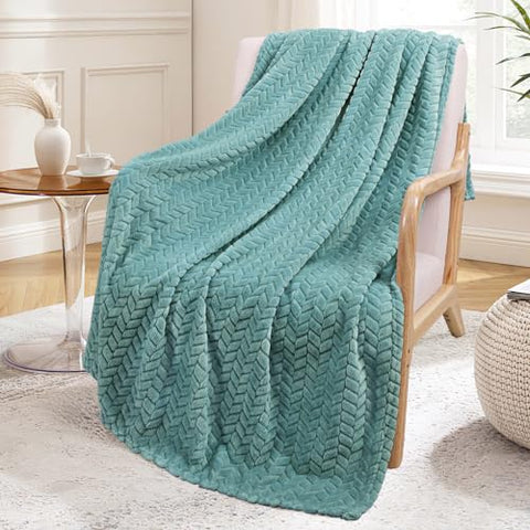 Exclusivo Mezcla Large Flannel Fleece Throw Blanket, 127x178 CM Sofa Throws, Soft Jacquard Weave Leaves Pattern Throws for Sofa, Celadon Blanket