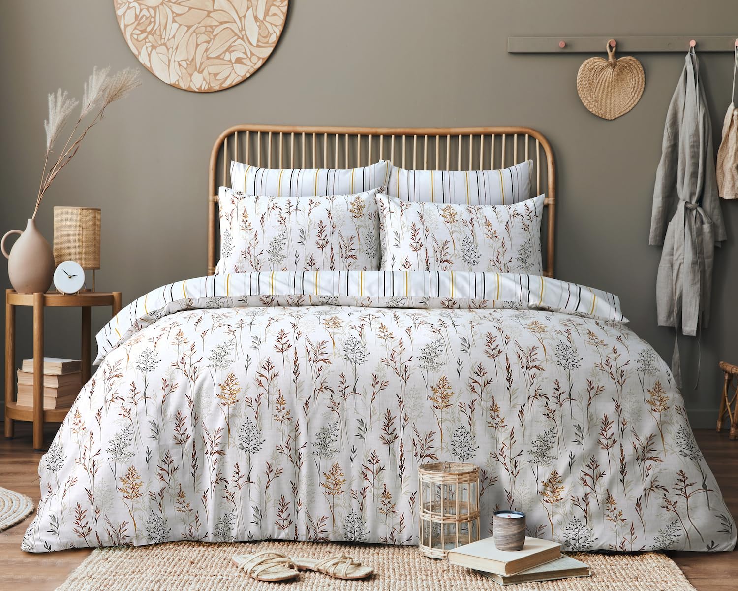 Bronwen Mathews Double Duvet Cover Sets - Microfibre Printed Reversible Duvet Cover Sets - Duvet Cover Double Size Bedding Sets - Double Duvet Sets With Pillowcases (Wildflowers, Double)