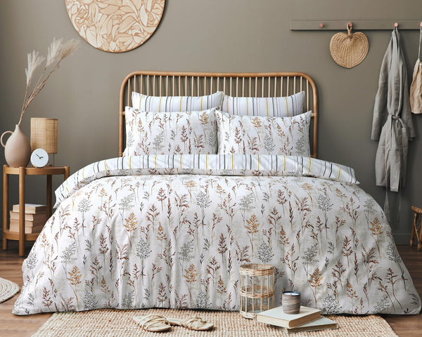 Bronwen Mathews Double Duvet Cover Sets - Microfibre Printed Reversible Duvet Cover Sets - Duvet Cover Double Size Bedding Sets - Double Duvet Sets With Pillowcases (Wildflowers, Double)