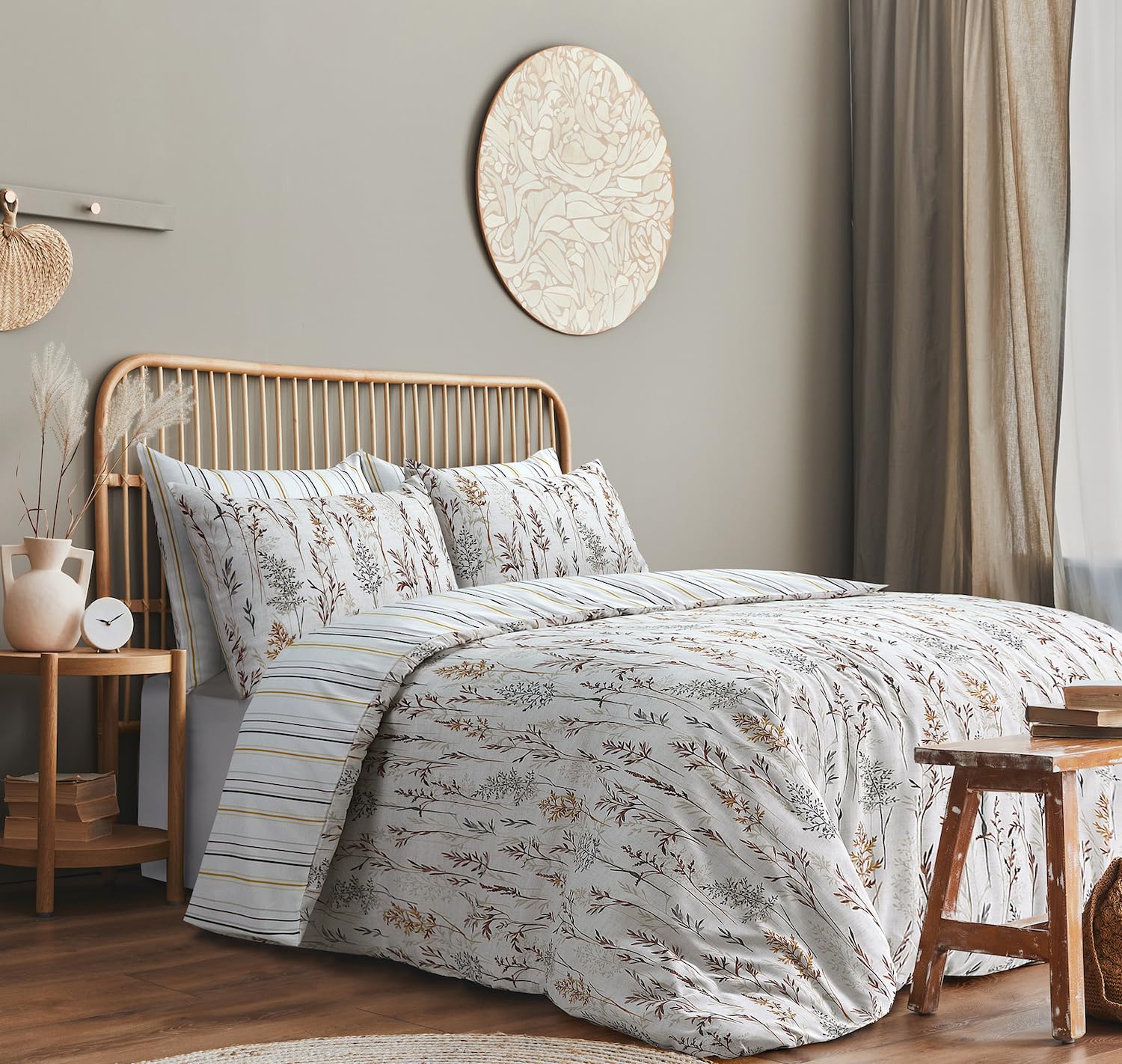 Bronwen Mathews Double Duvet Cover Sets - Microfibre Printed Reversible Duvet Cover Sets - Duvet Cover Double Size Bedding Sets - Double Duvet Sets With Pillowcases (Wildflowers, Double)