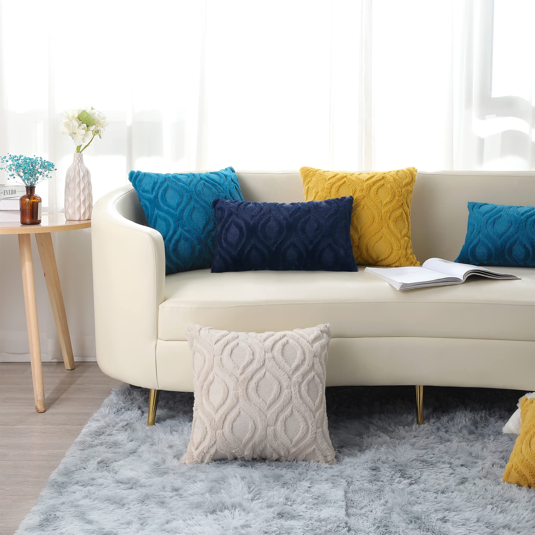 decorUhome Set of 2 Faux Fur Cushion Covers 45x45 cm, Decorative Soft Plush Fluffy Velvet Cushion Cover 18X18 Inch,Square Boho Neutral Pillow case for Sofa, Beige